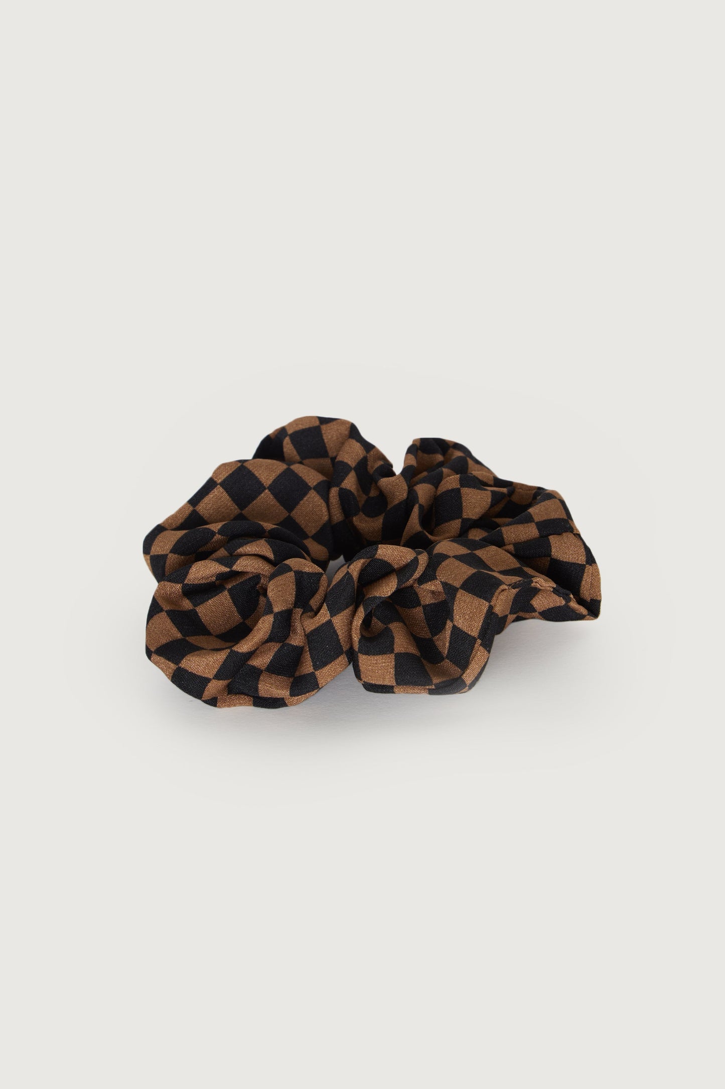 CHECKERED SCRUNCHIE