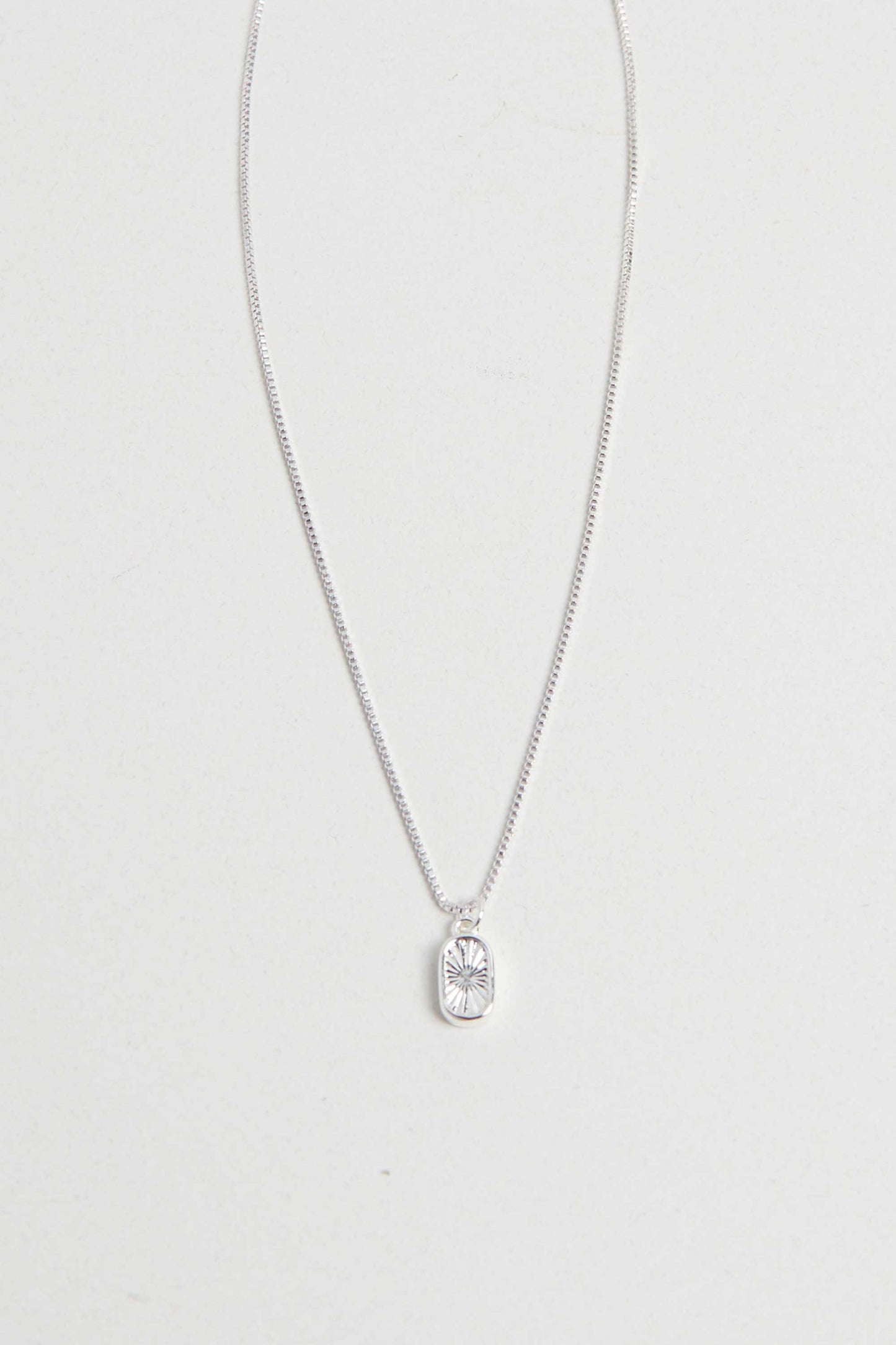 PENDANT NECKLACE