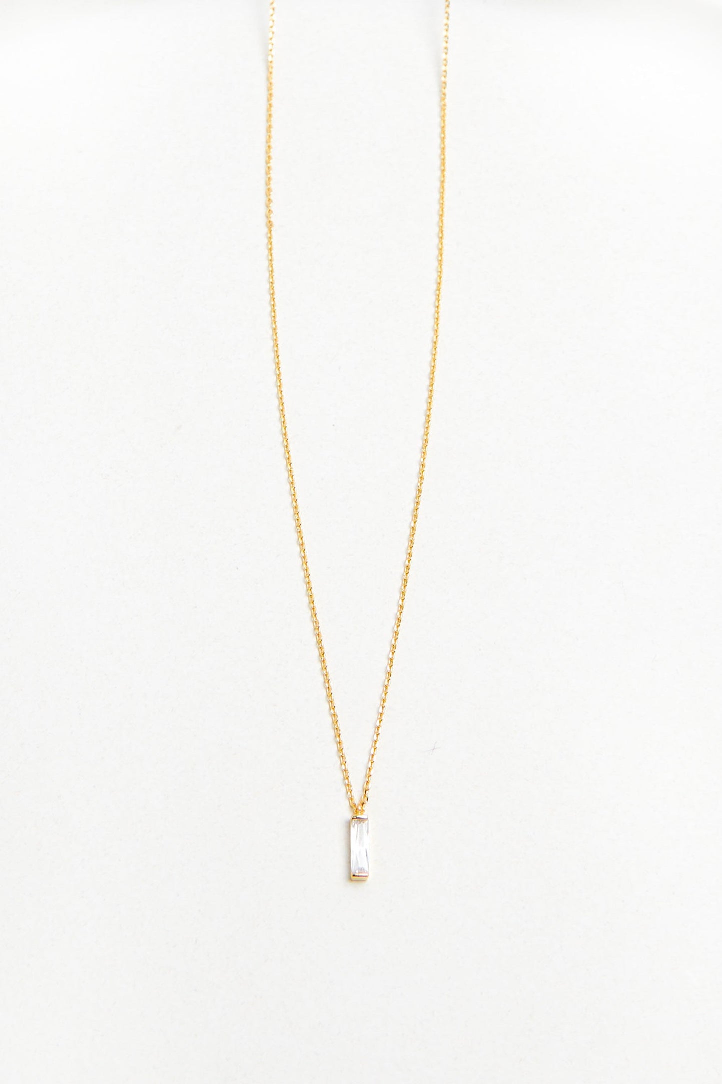 NECKLACE WITH TINY BAR PENDANT