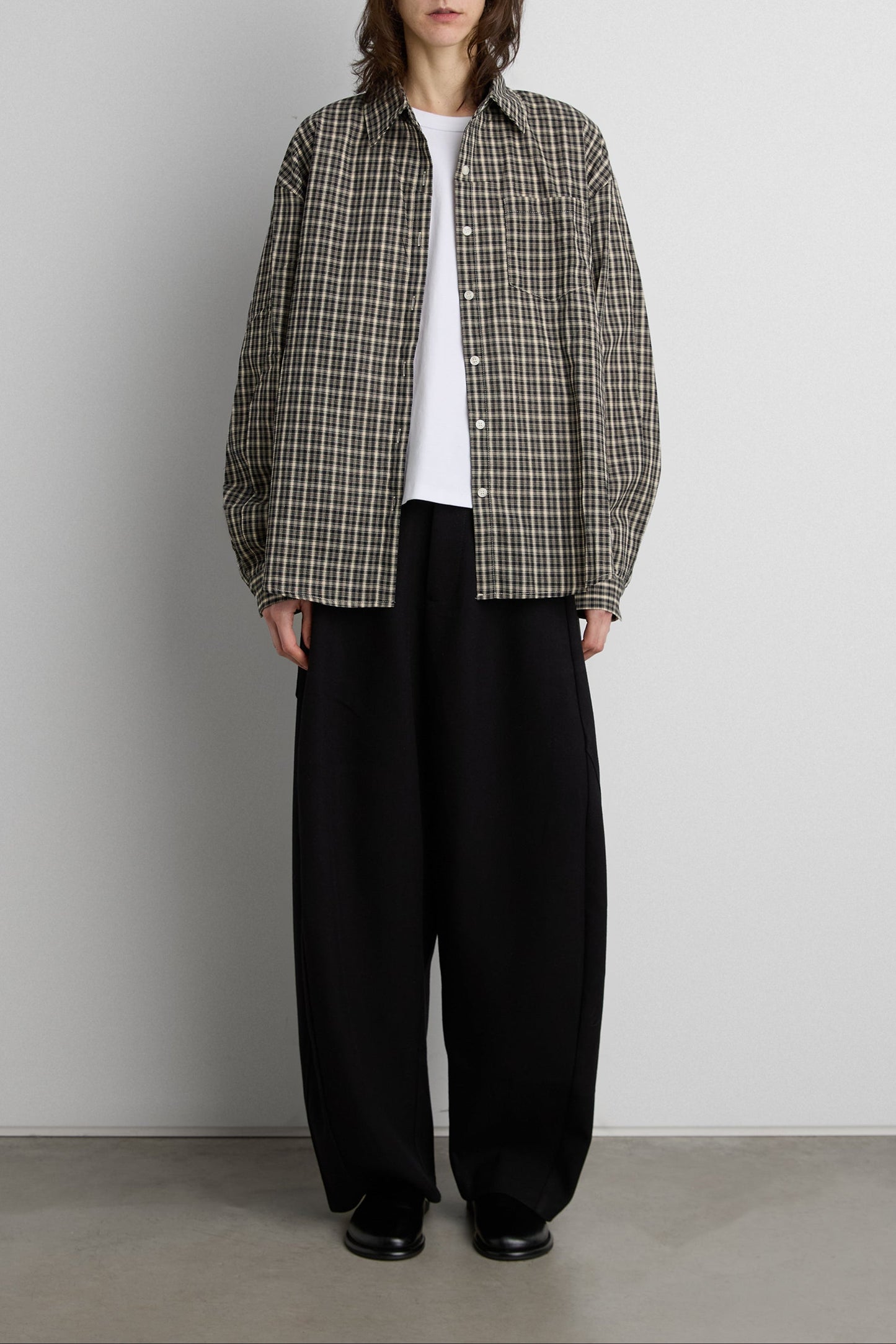 PLAID BUTTON UP SHIRT