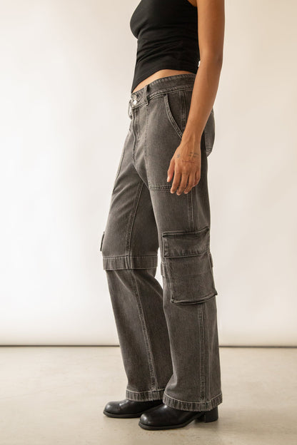 BLACK WASH CARGO JEAN