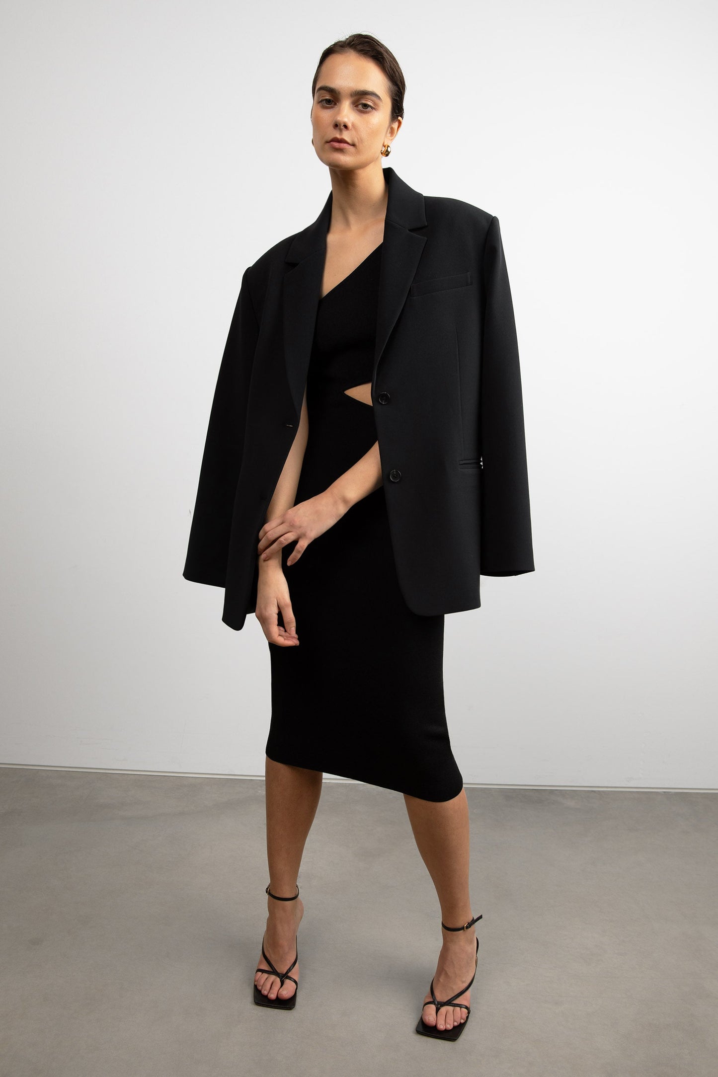 ONE SHOULDER MIDI DRESS WITH CUTOUT