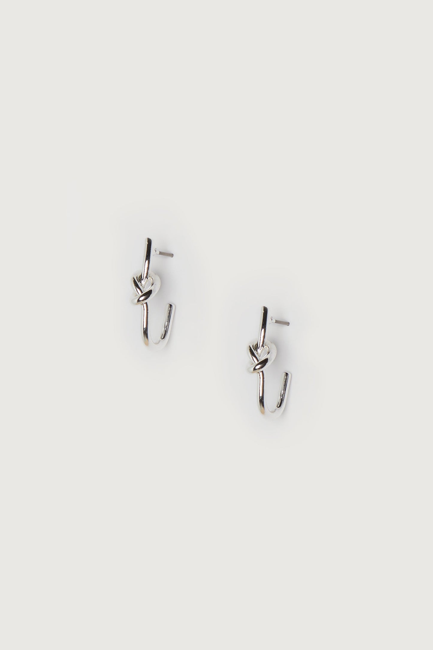 KNOT OPEN HOOP EARRING