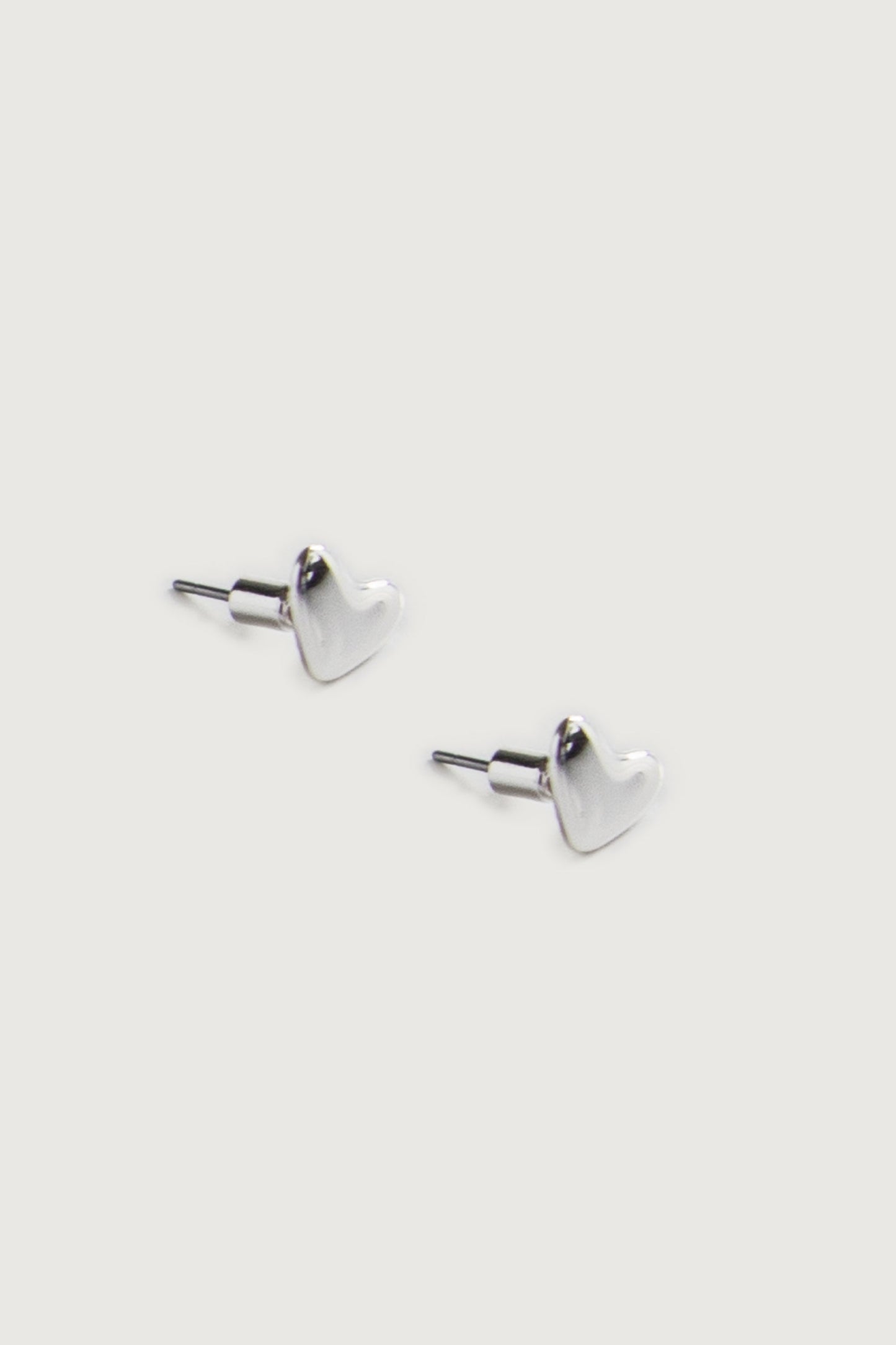 HEART STUD