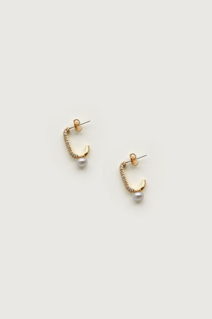 HALF HOOP EARRING WITH PEARL