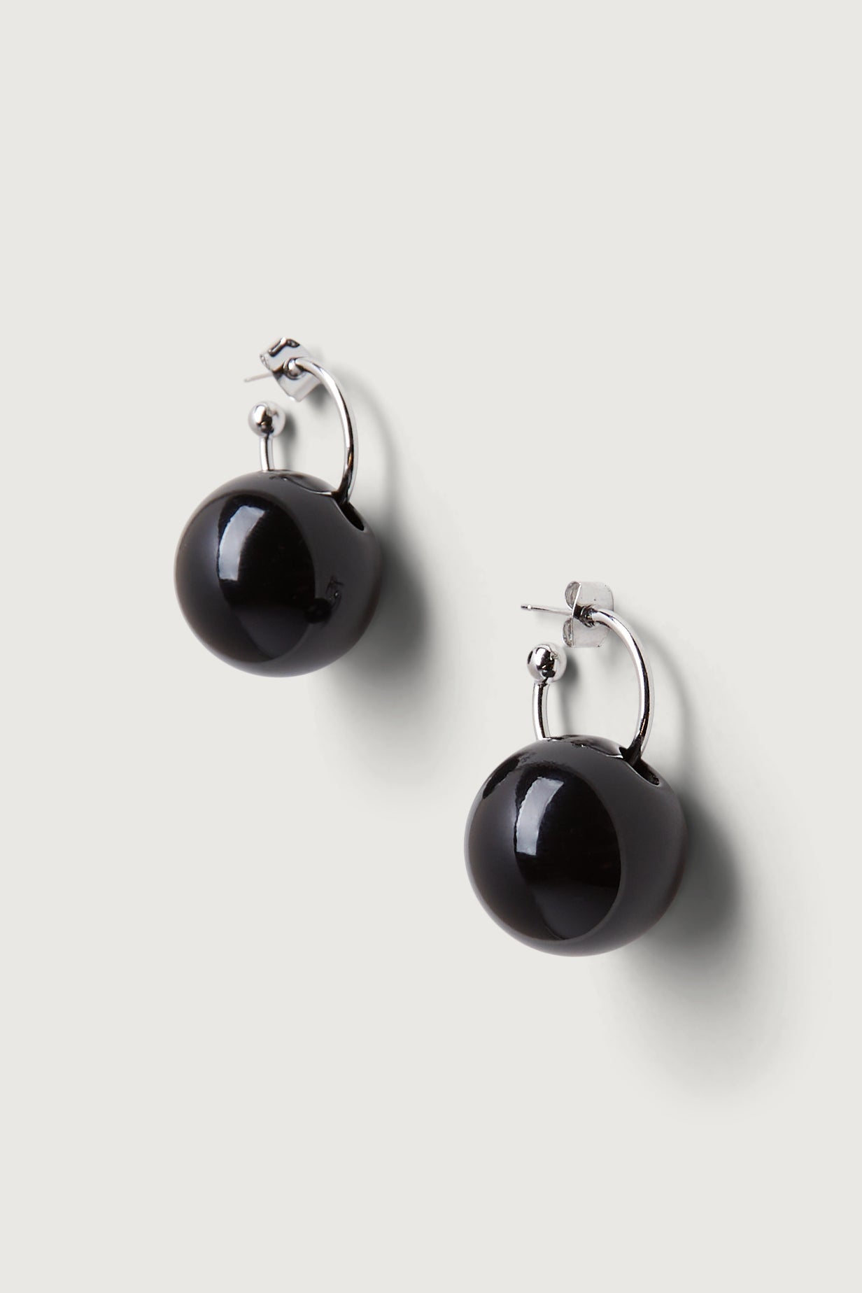 HOOP EARRING WITH SPHERE