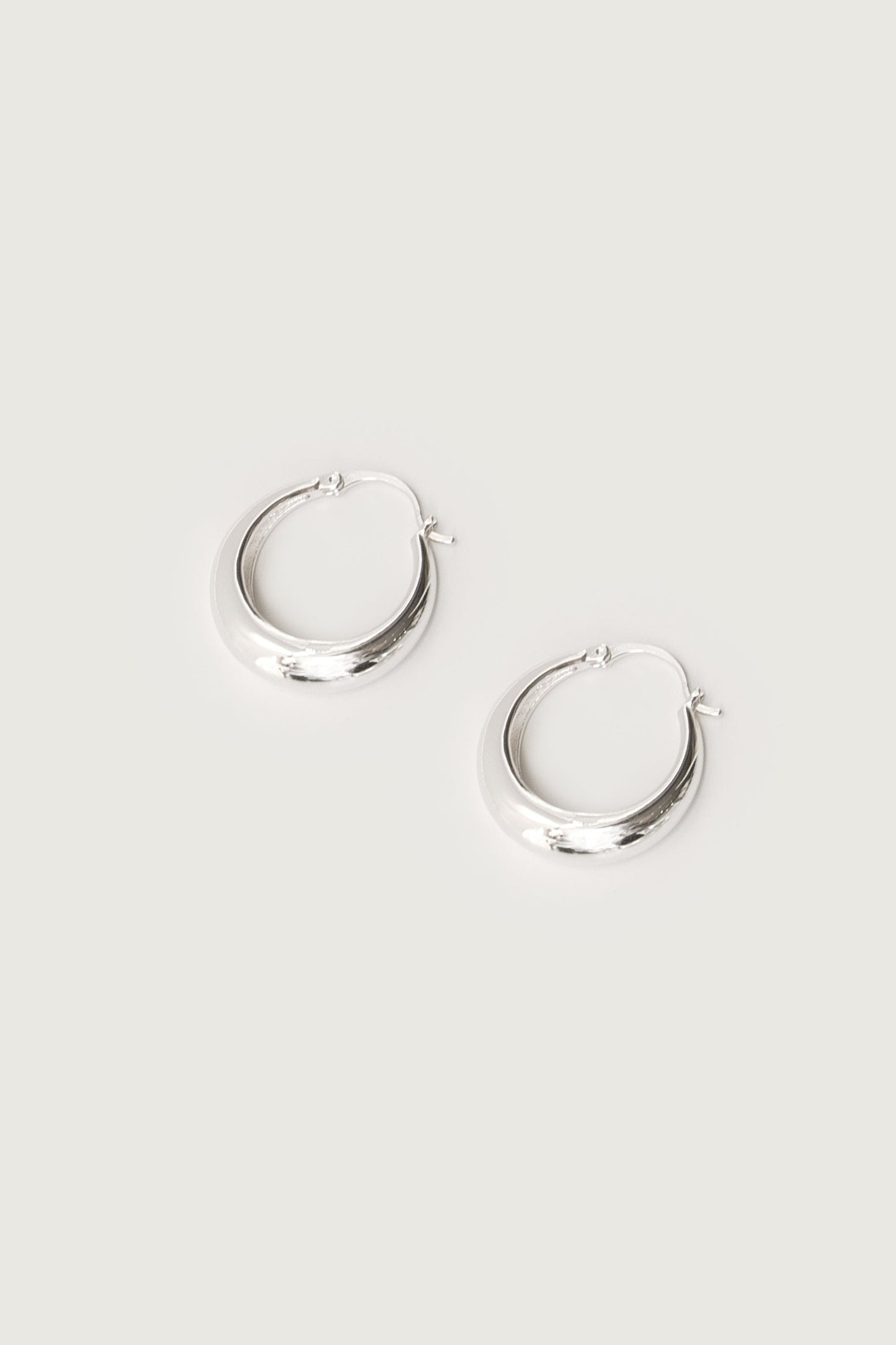 HOOP EARRING