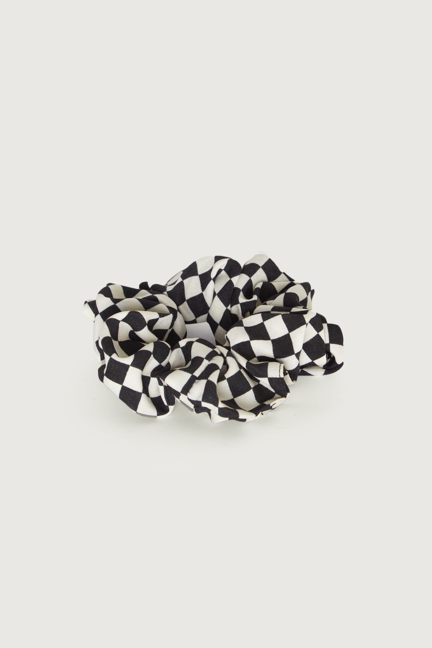 CHECKERED SCRUNCHIE