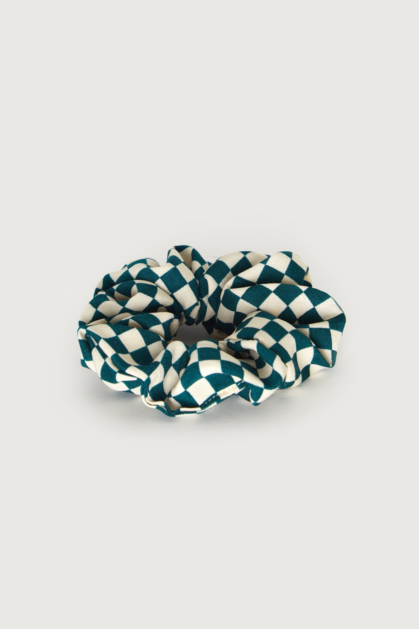 CHECKERED SCRUNCHIE