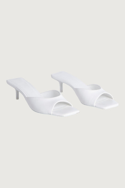 HEELED MULE