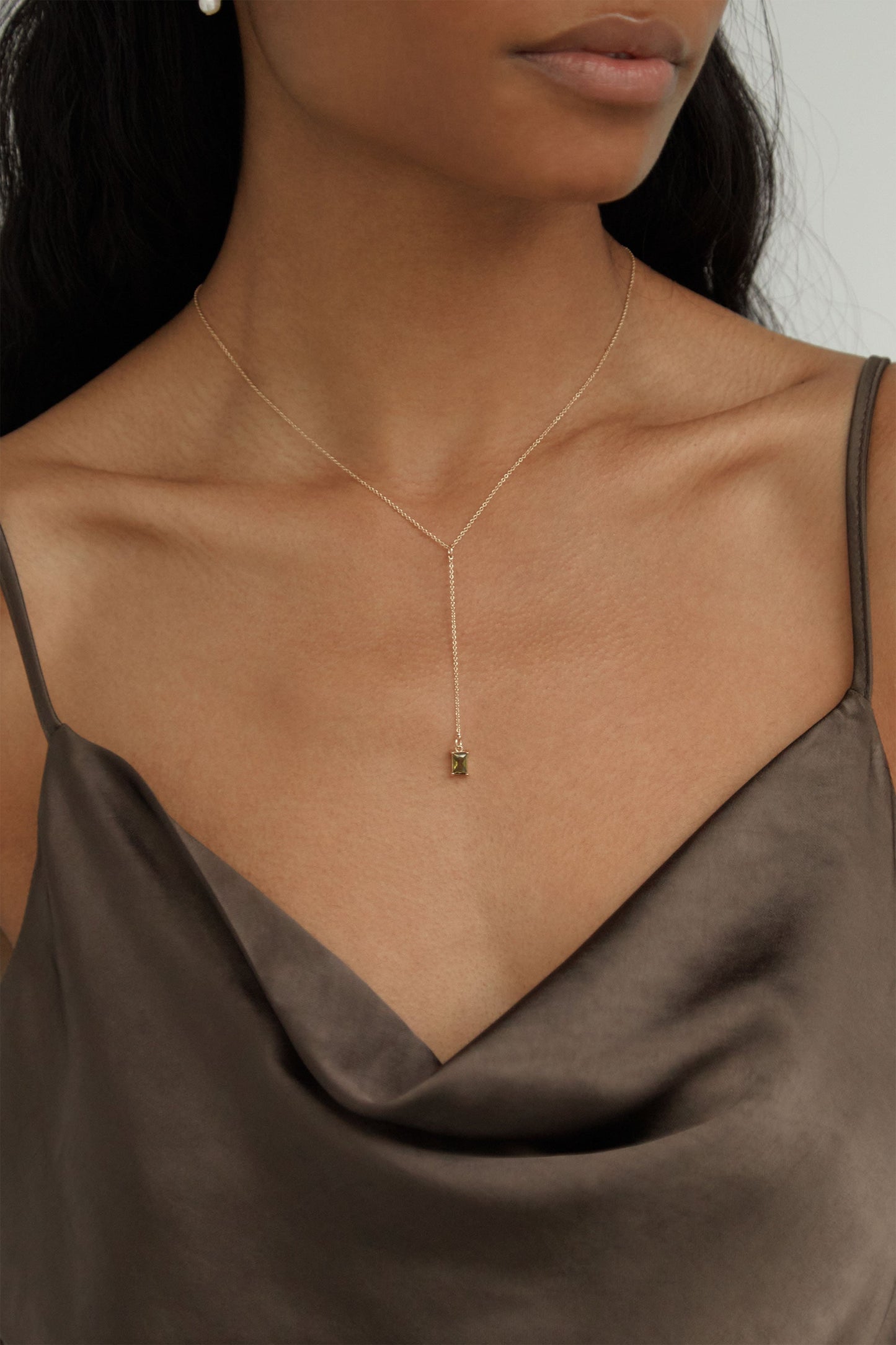 PENDANT DROP NECKLACE