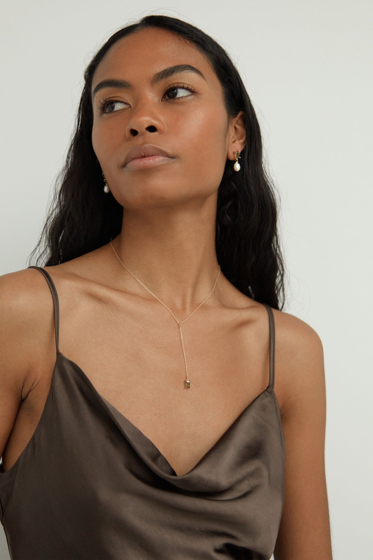 PENDANT DROP NECKLACE