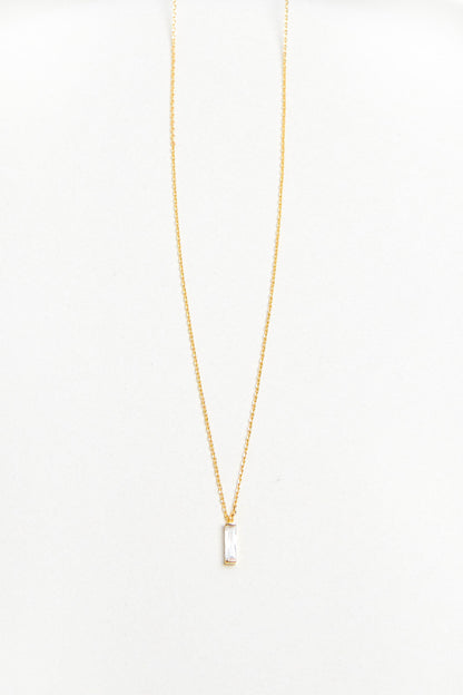 NECKLACE WITH TINY BAR PENDANT