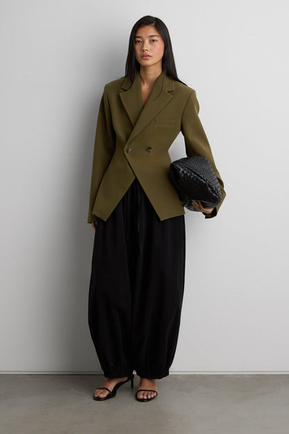 CINCHED WAIST DOUBLE-BREASTED BLAZER