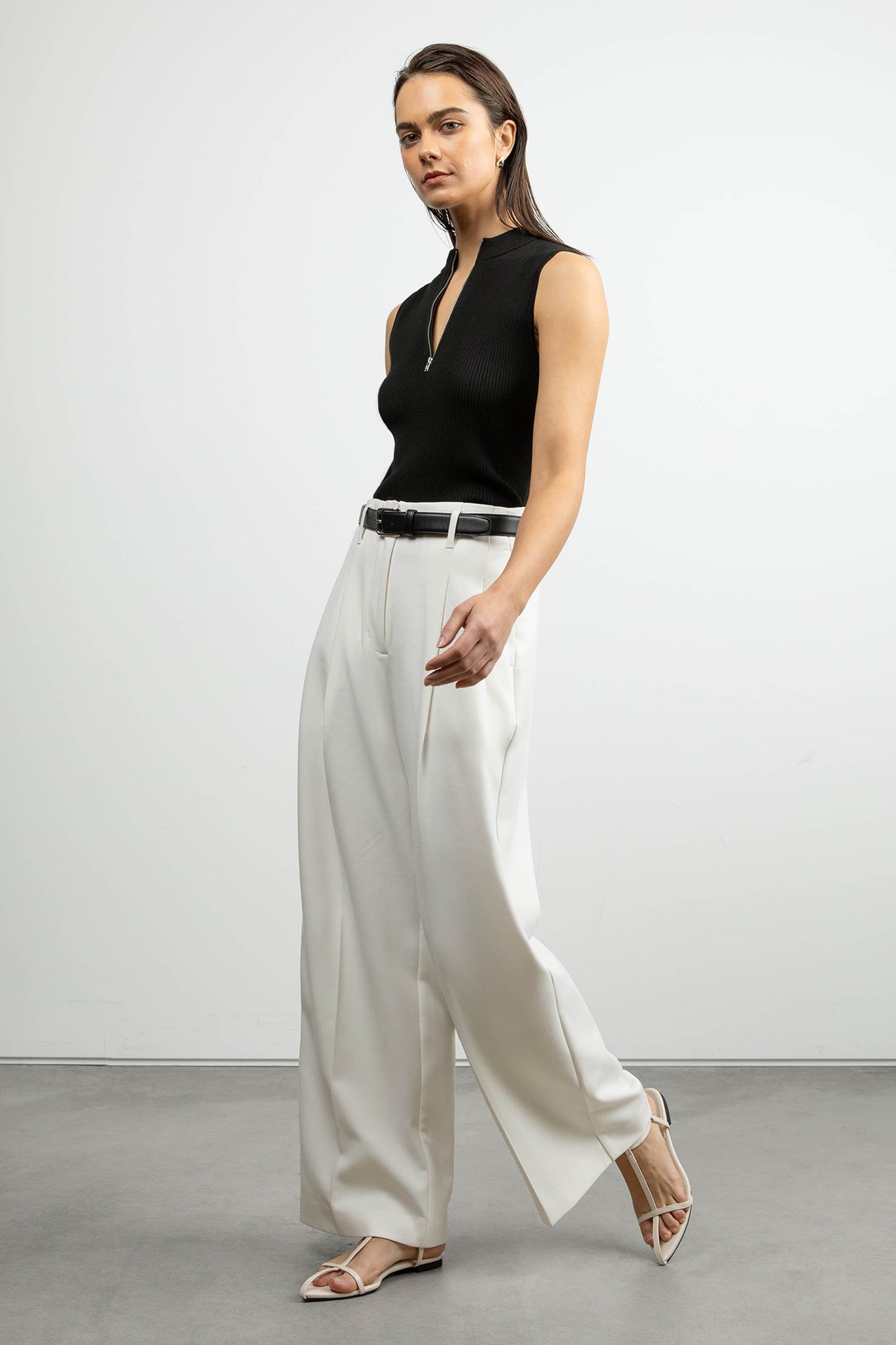 HIGH-RISE WIDE LEG SUITING PANT