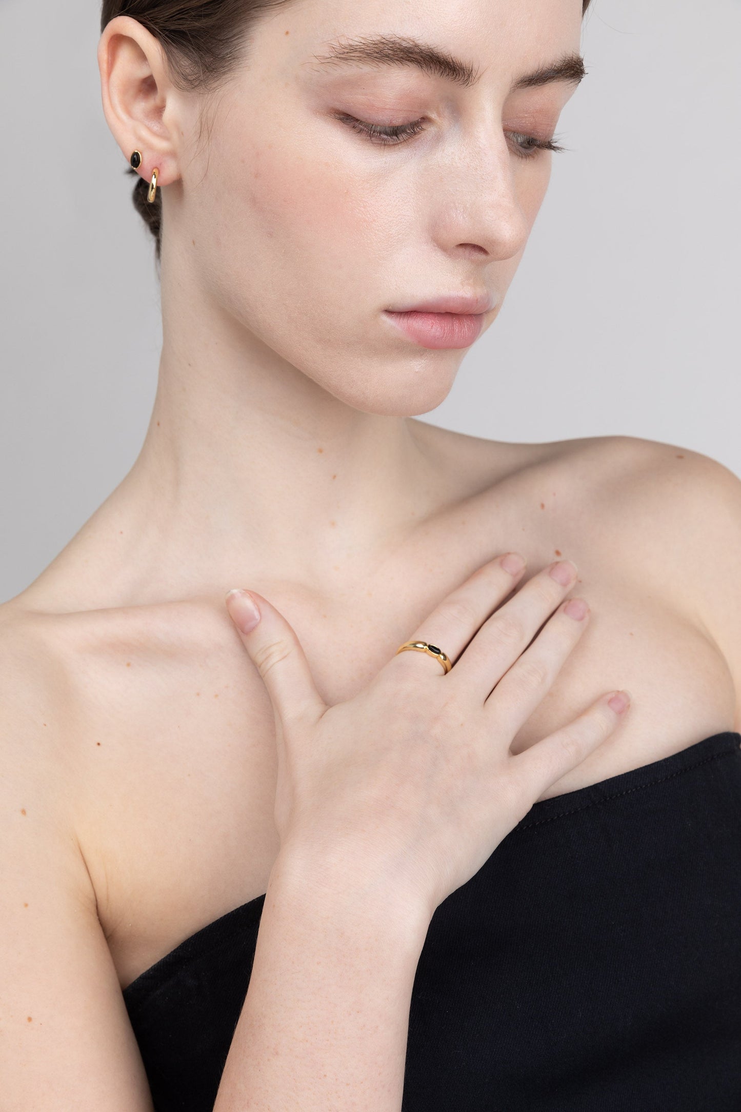 MOON STONE SILVER + ONYX GOLD RING