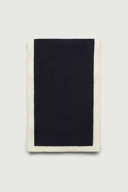 CONTRAST EDGE SCARF