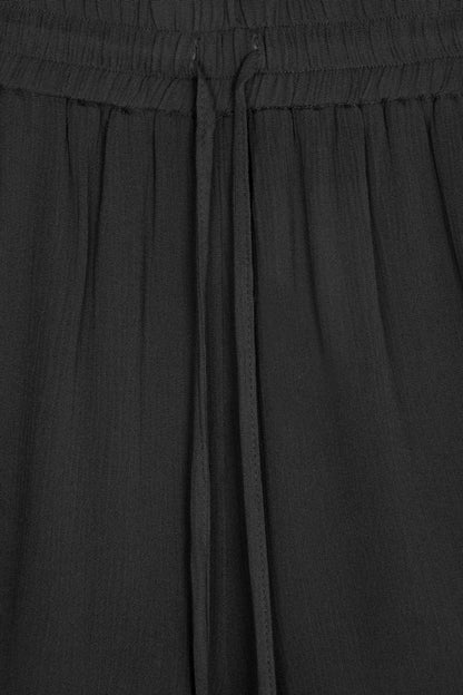 ELASTIC WAIST SHORTS
