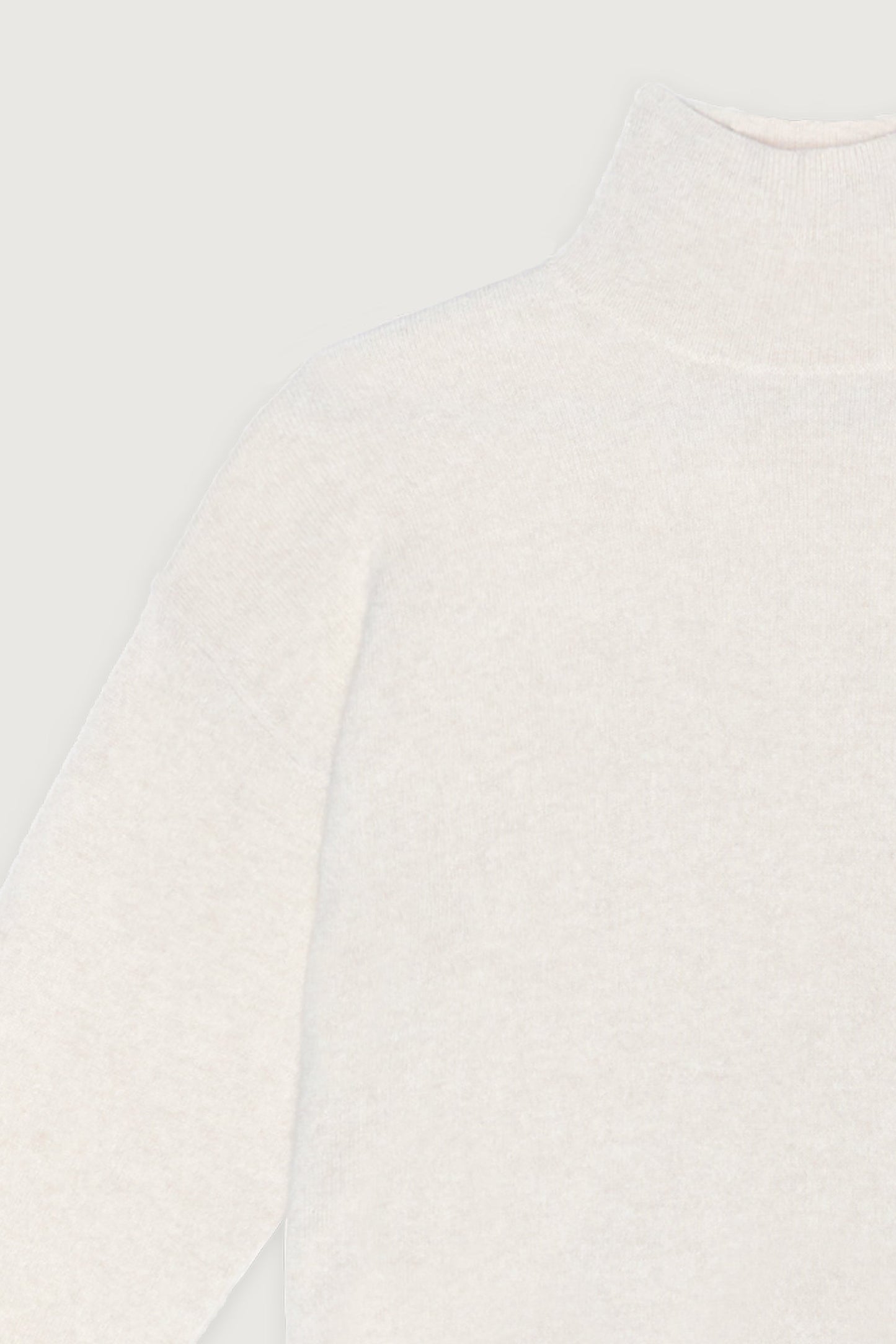 100% CASHMERE TURTLENECK SWEATER