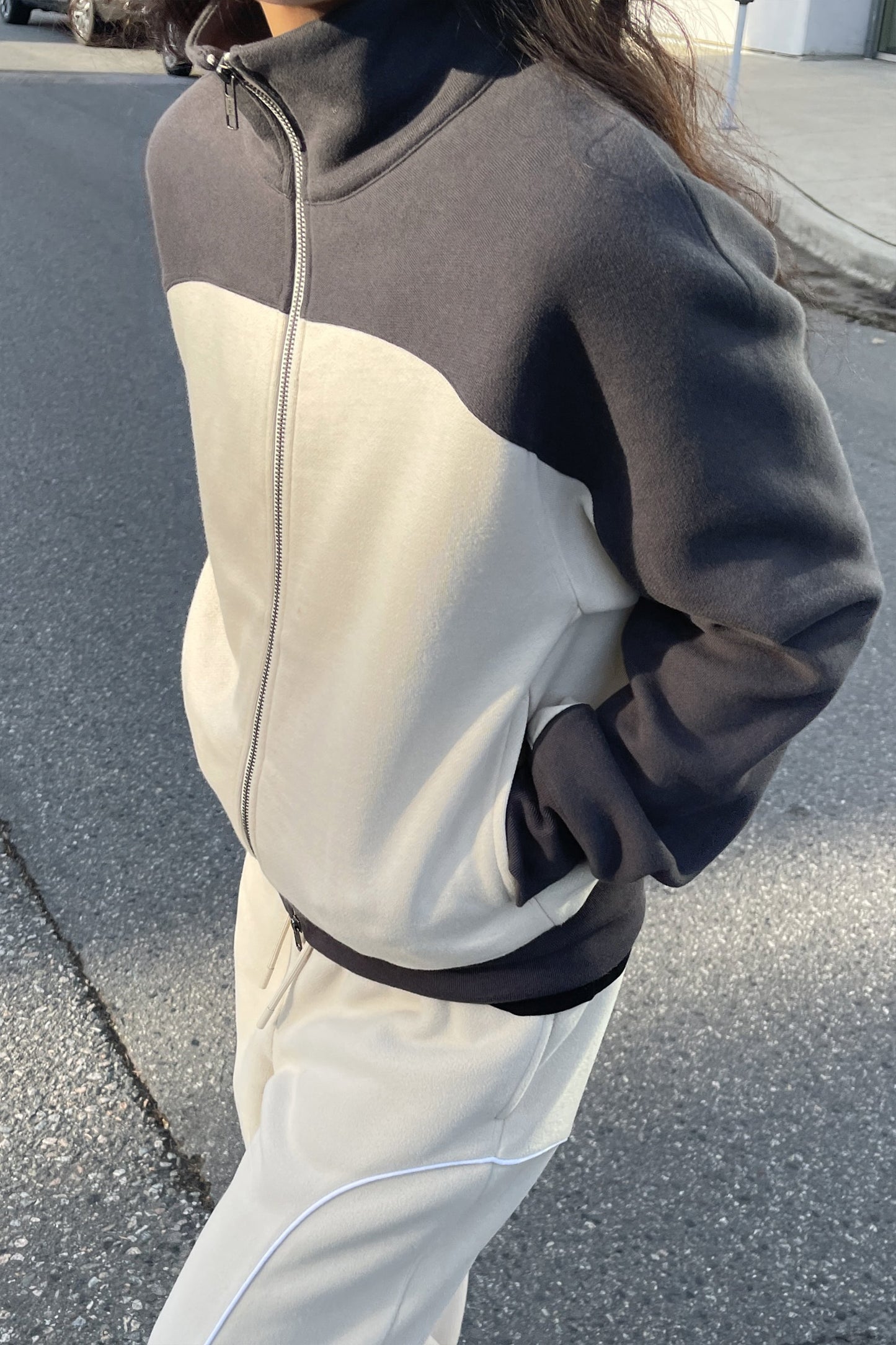 COLOUR BLOCK ZIP-UP JACKET