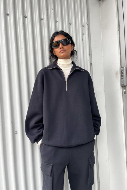 QUARTER ZIP SWEATSHIRT