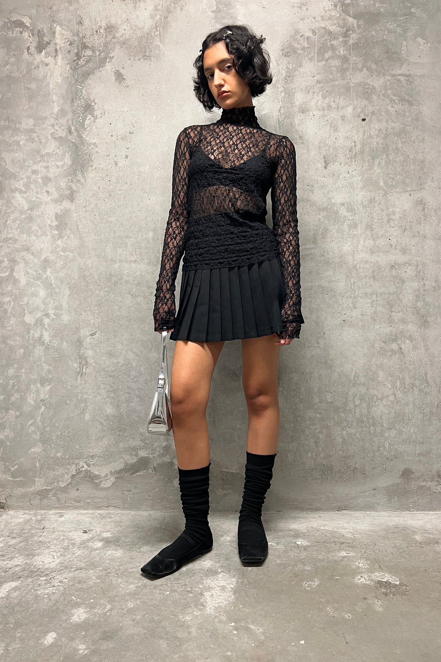 MOCKNECK LACE MESH TOP