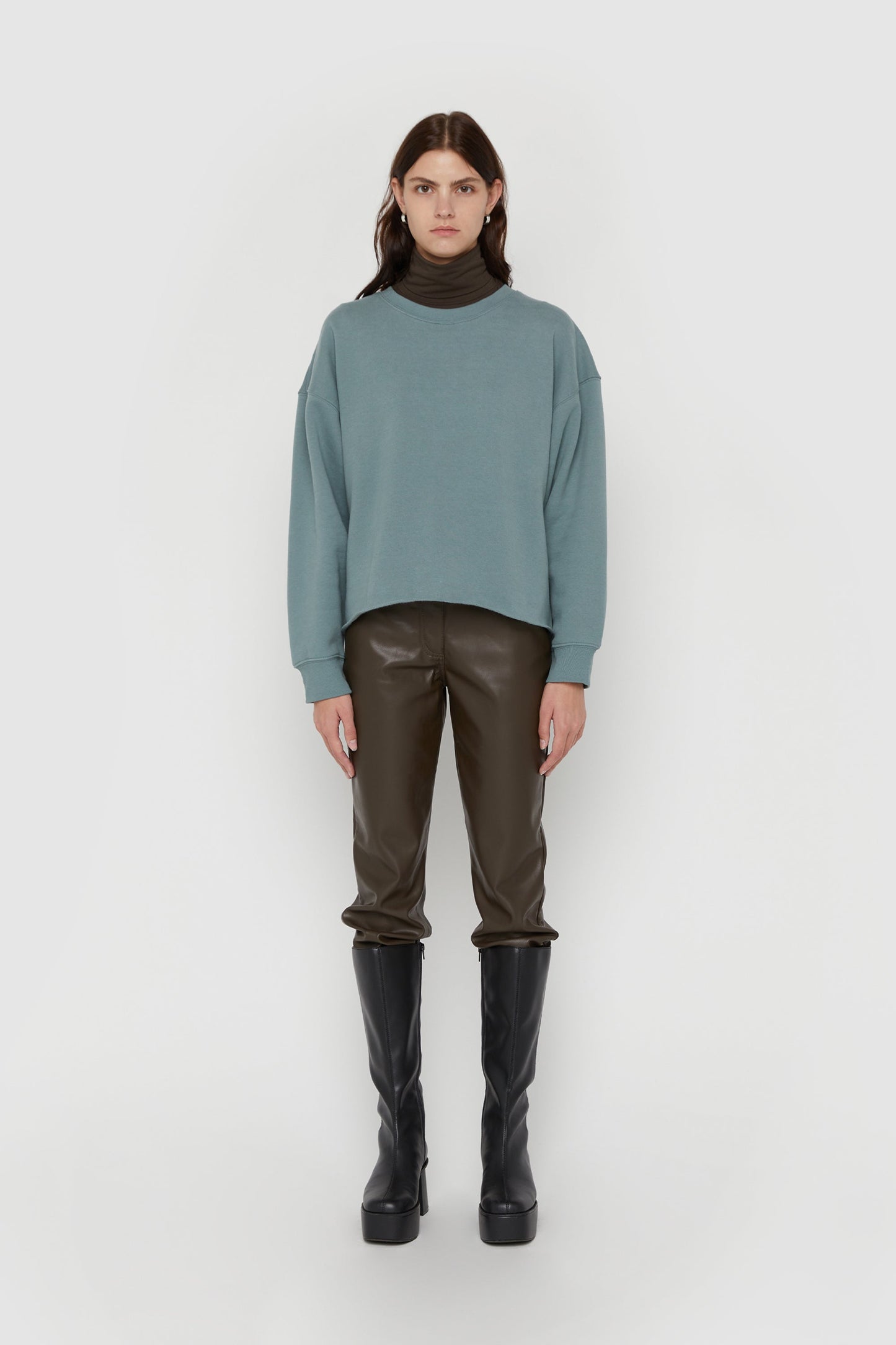 OVERSIZED SWEATSHIRT