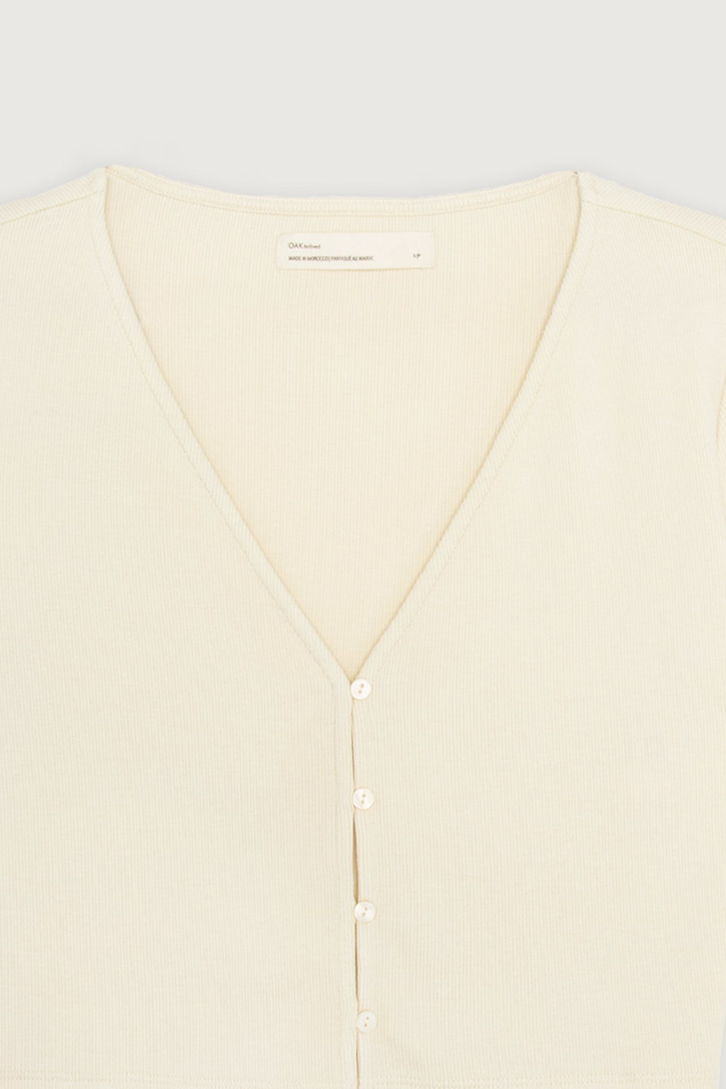 BUTTON KNIT TOP