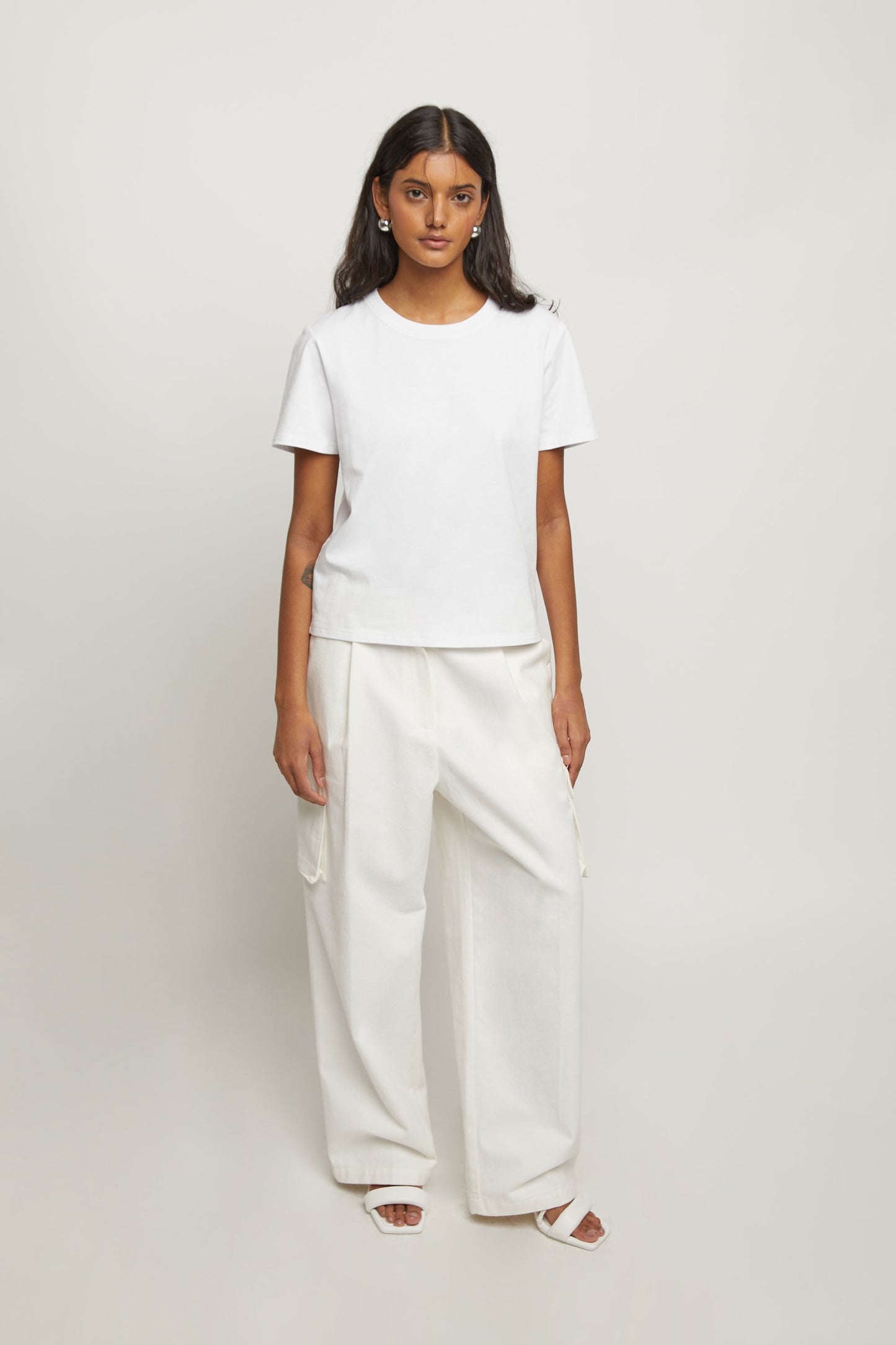 CLASSIC FIT T-SHIRT