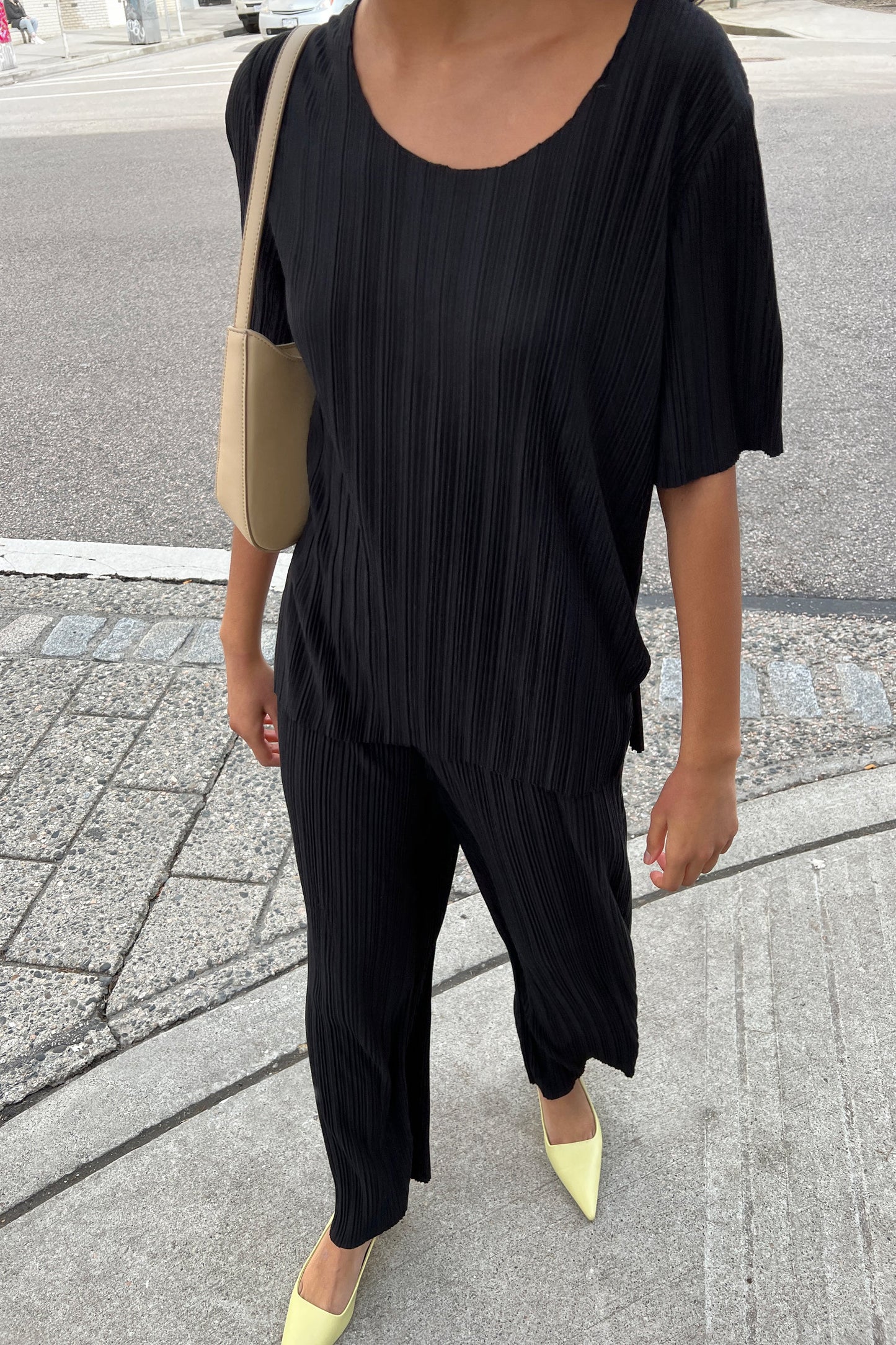 PLEATED TOP WITH SPLIT SIDES