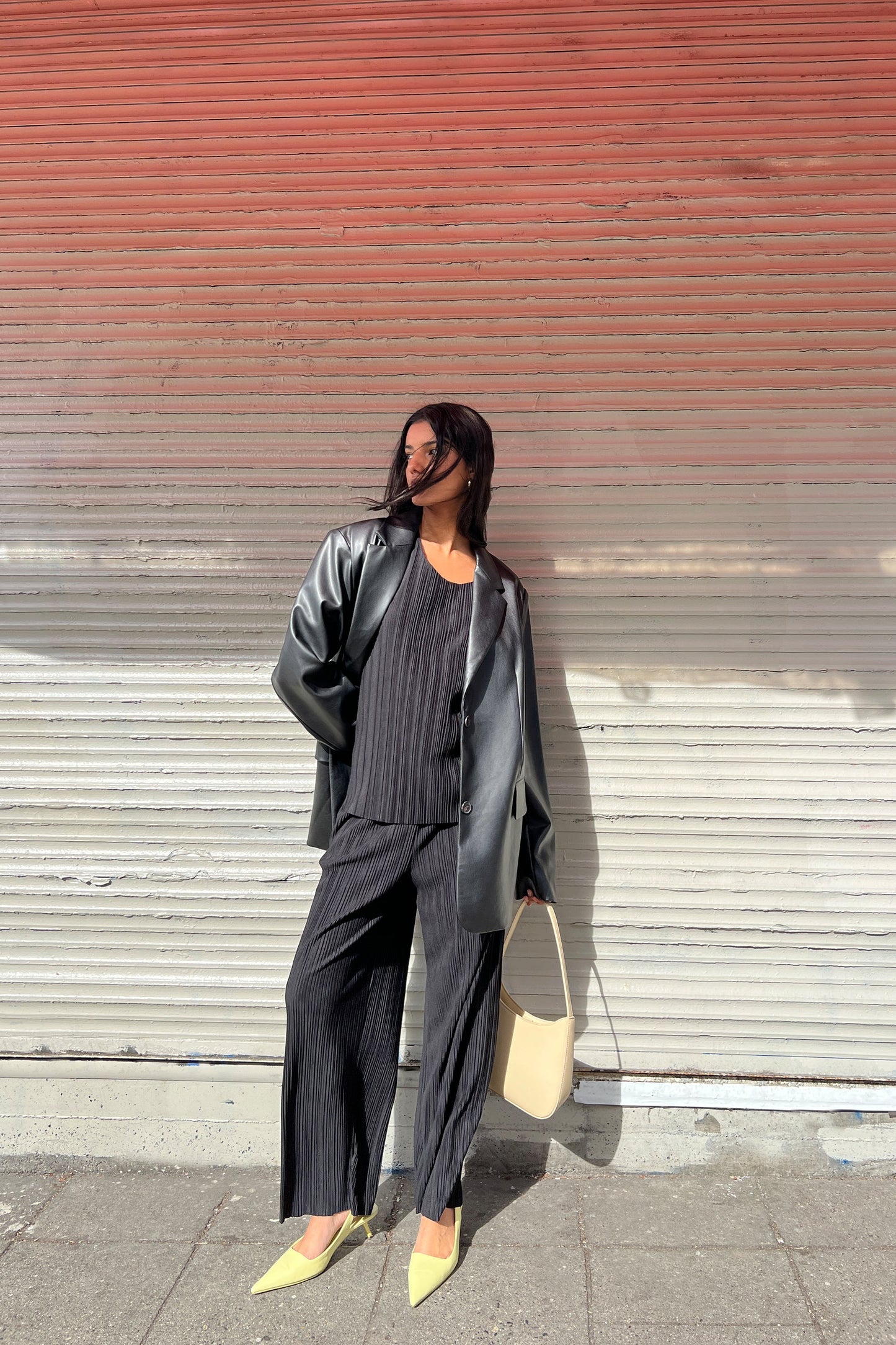 PLEATED TOP WITH SPLIT SIDES