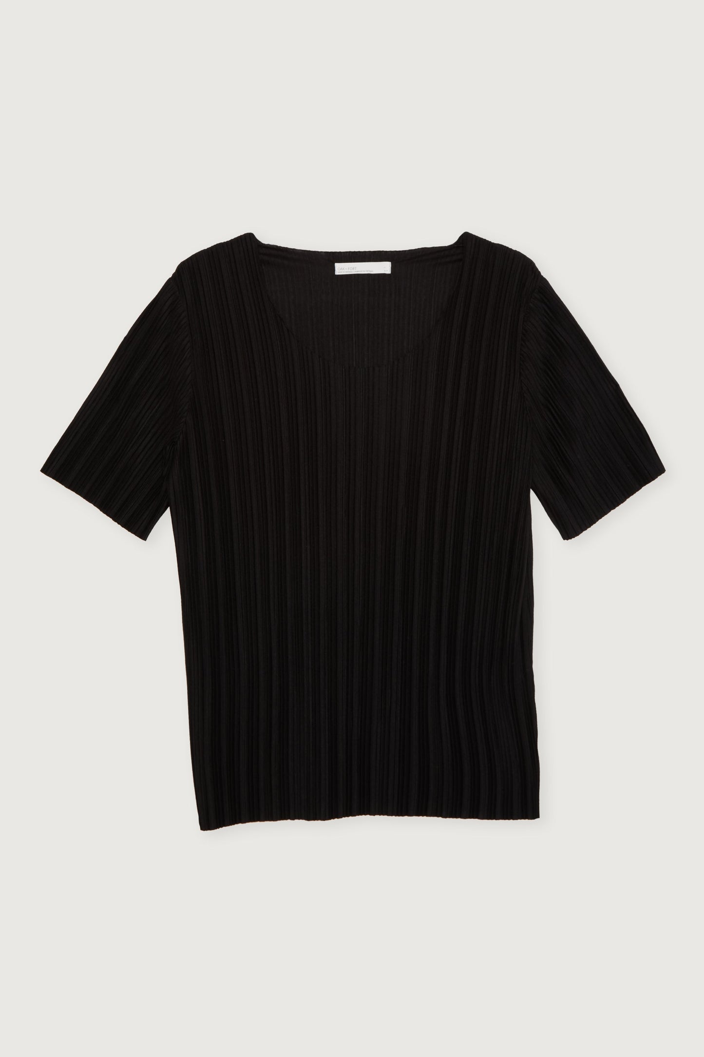 PLEATED TOP WITH SPLIT SIDES