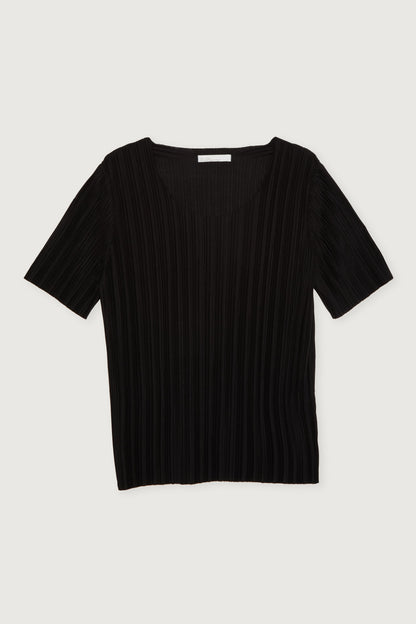 PLEATED TOP WITH SPLIT SIDES