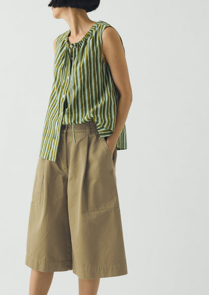 Pleated Cotton Twill Shorts | Olive Leaf