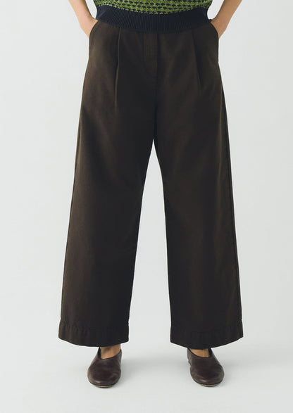 Pleat Front Garment Dyed Cotton Trousers | Black Walnut